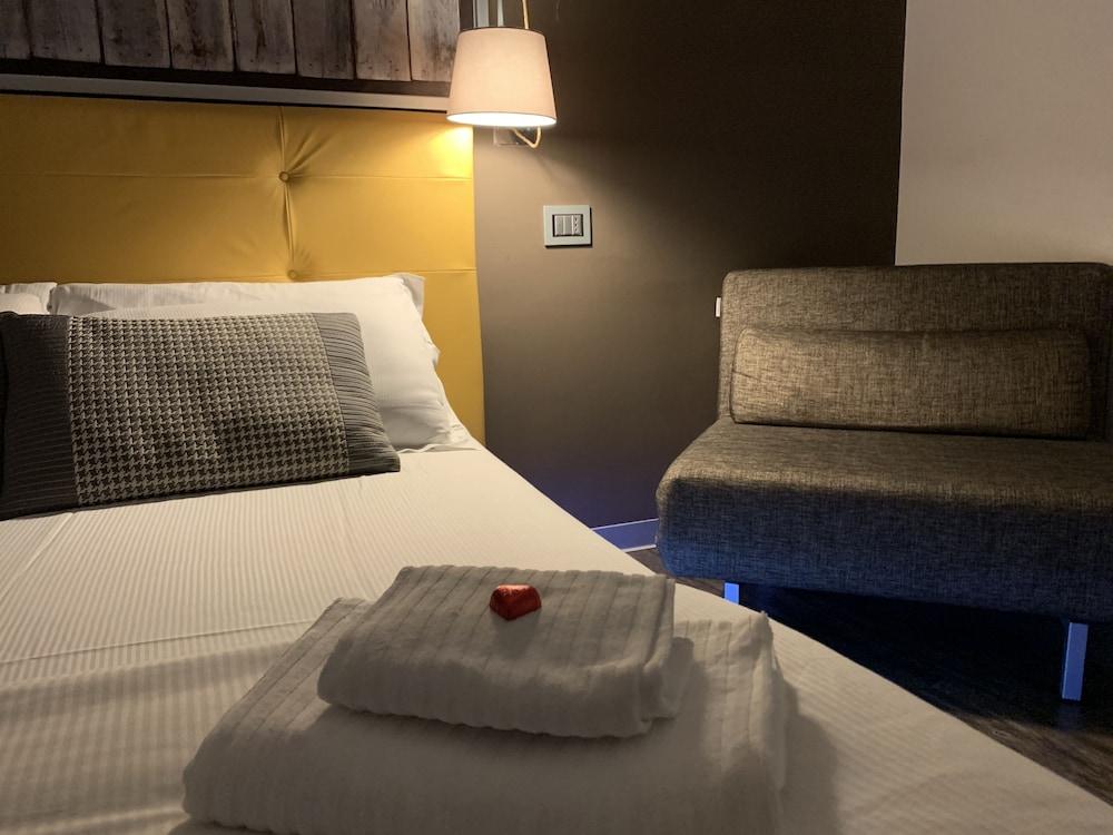 ไอรูมส์ สแปนิช สเต็ป Hotel โรม ภายนอก รูปภาพ