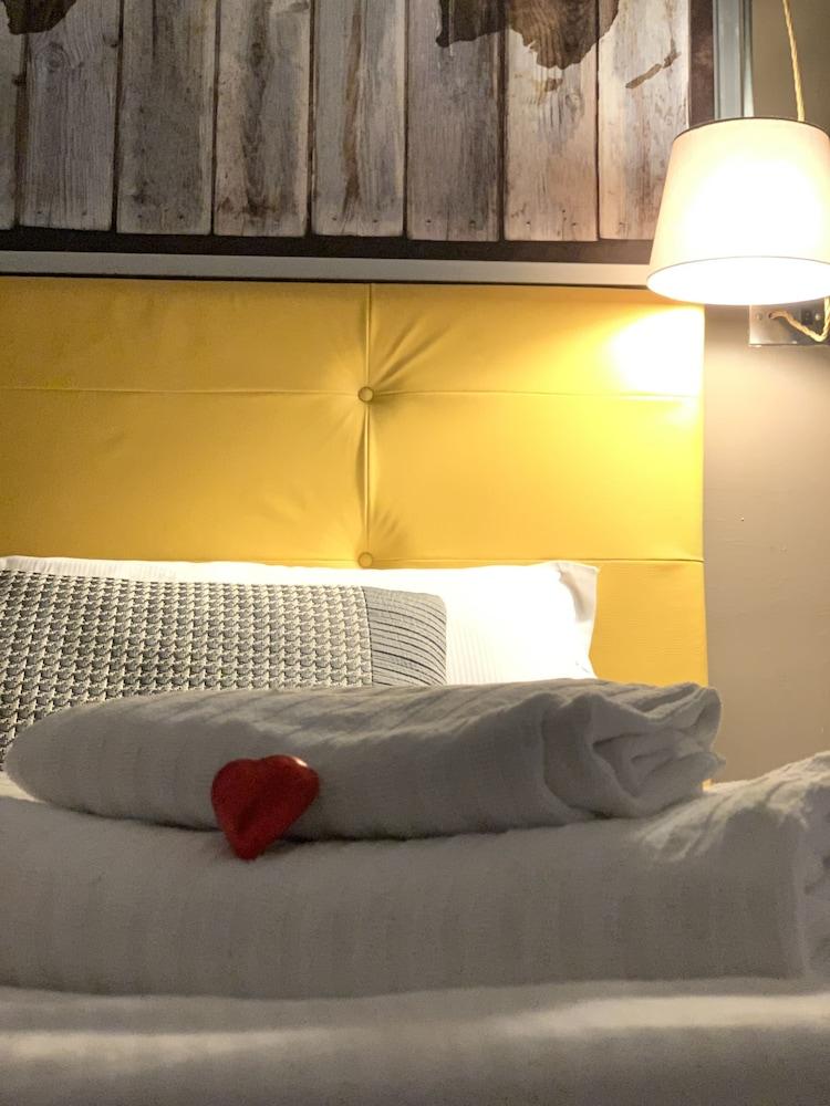 ไอรูมส์ สแปนิช สเต็ป Hotel โรม ภายนอก รูปภาพ