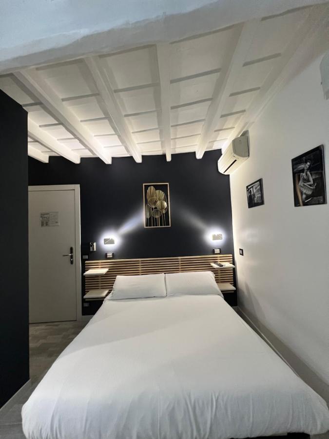 ไอรูมส์ สแปนิช สเต็ป Hotel โรม ภายนอก รูปภาพ